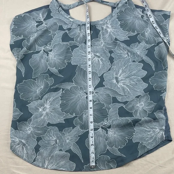 LOFT Blue Floral Short Sleeve Blouse - Picture 5 of 6